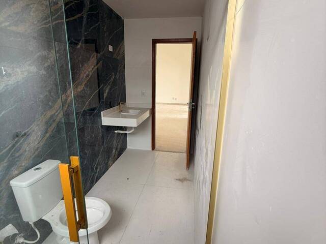 Casa para Venda em Rio das Ostras - 4