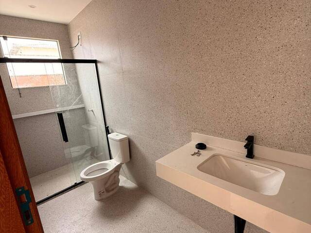 #12 - Casa para Venda em Rio das Ostras - RJ